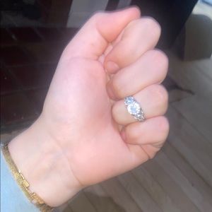 Elegant Silver Women's Ring